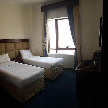 Mawaddah Altaqwa Hotel Медина Екстериор снимка